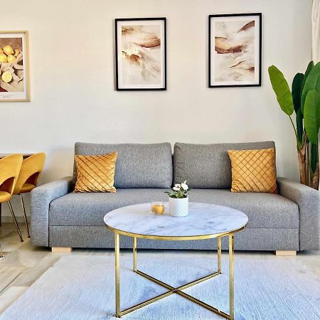797 Holiday Rentals- Apartamento En Hotel Sunset Frente Al Mar 베날마데나코스타 외부 사진