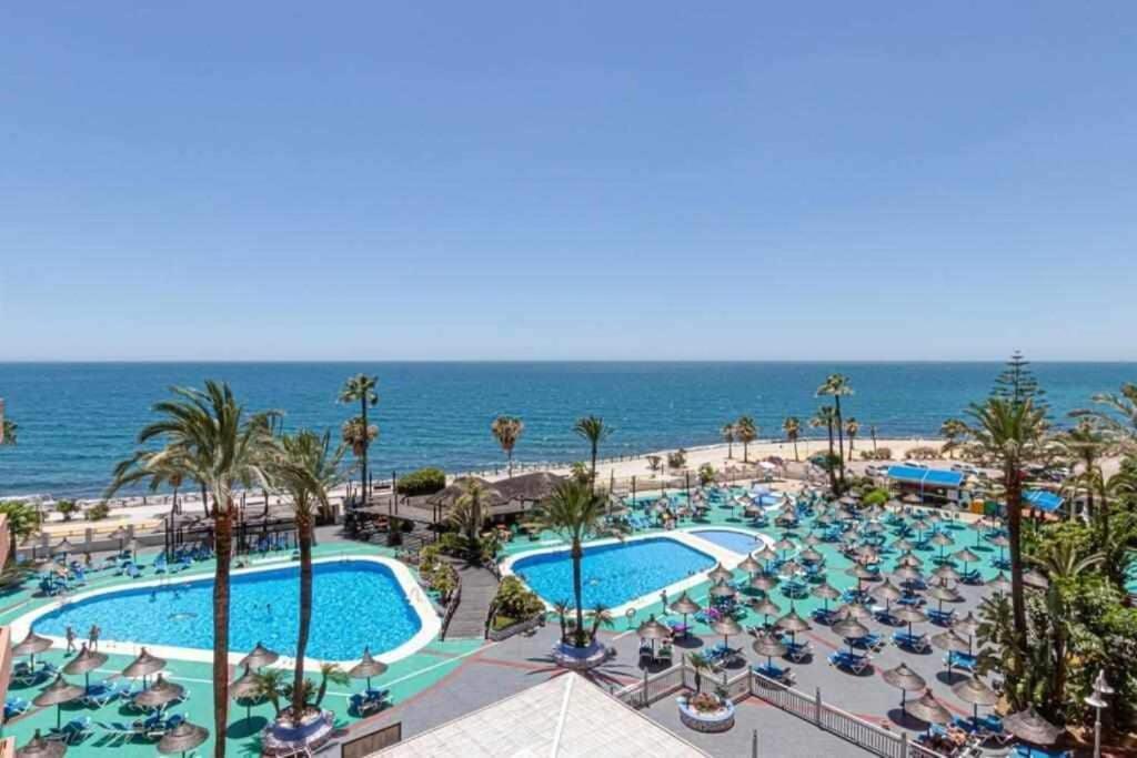 797 Holiday Rentals- Apartamento En Hotel Sunset Frente Al Mar 베날마데나코스타 외부 사진