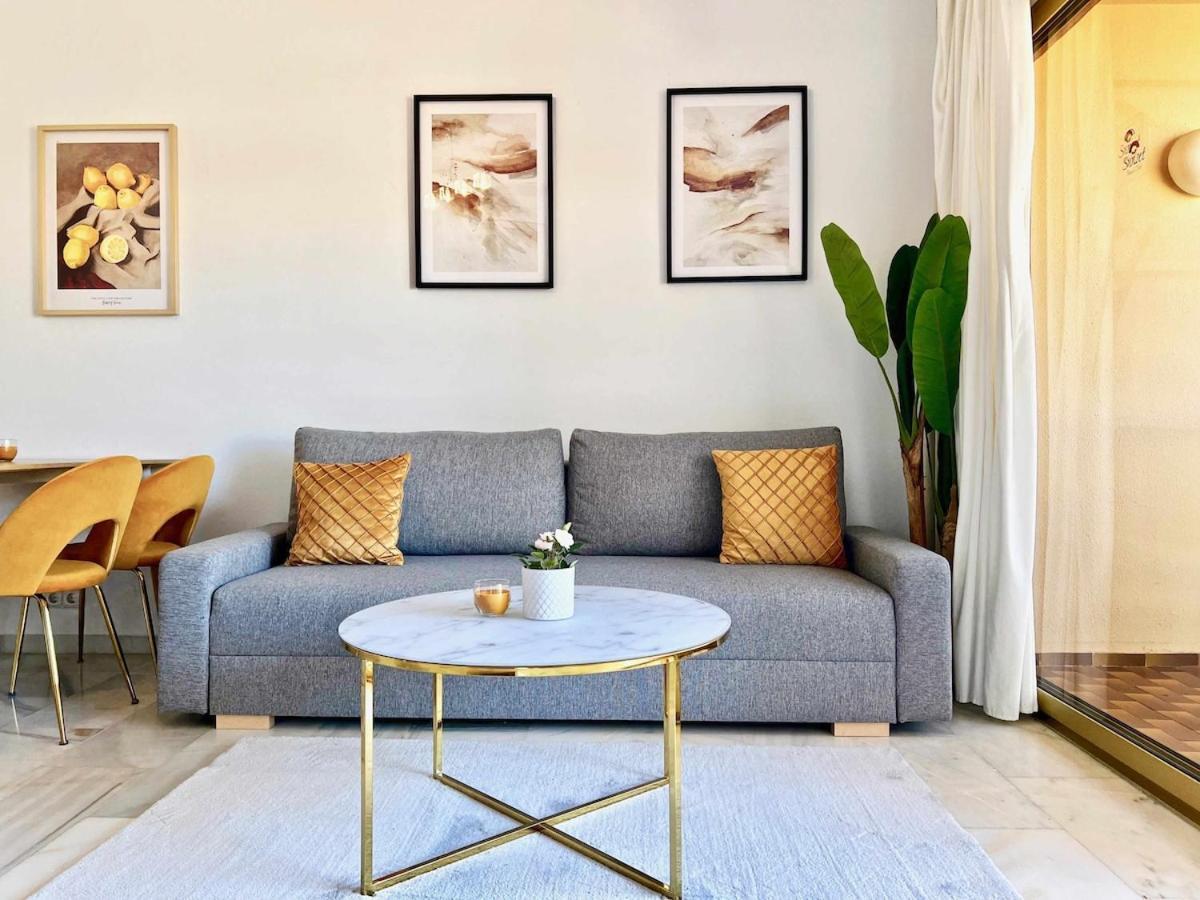 797 Holiday Rentals- Apartamento En Hotel Sunset Frente Al Mar 베날마데나코스타 외부 사진