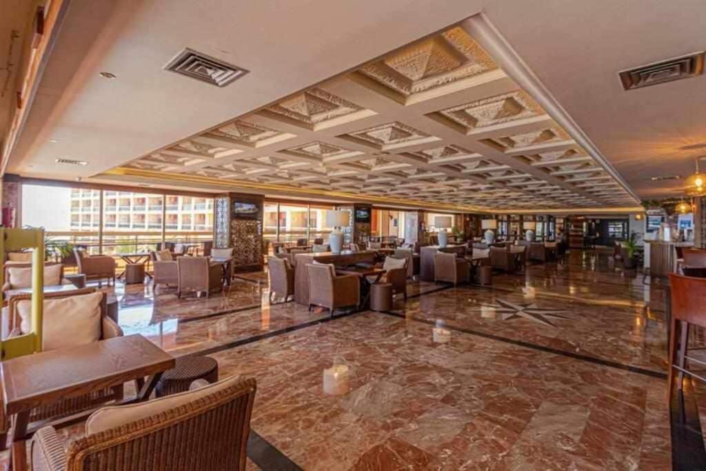 797 Holiday Rentals- Apartamento En Hotel Sunset Frente Al Mar 베날마데나코스타 외부 사진