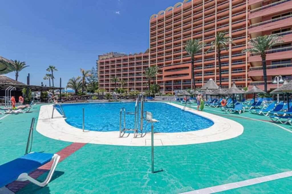 797 Holiday Rentals- Apartamento En Hotel Sunset Frente Al Mar 베날마데나코스타 외부 사진