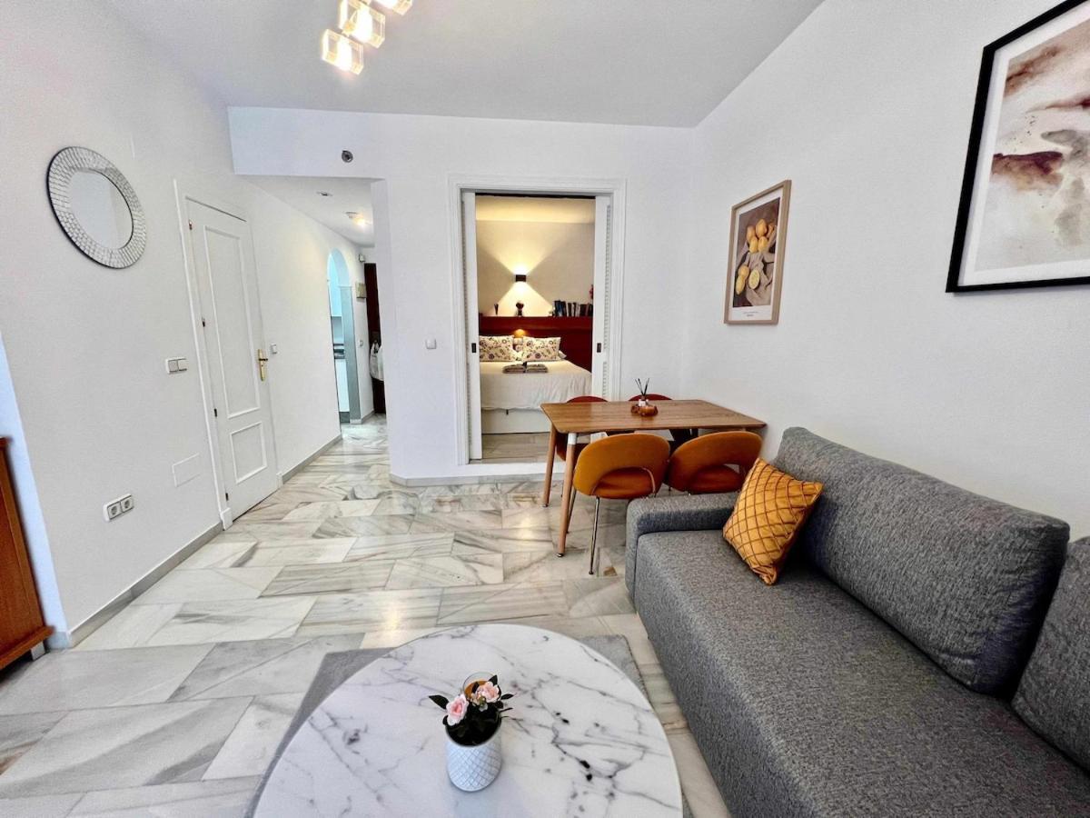 797 Holiday Rentals- Apartamento En Hotel Sunset Frente Al Mar 베날마데나코스타 외부 사진