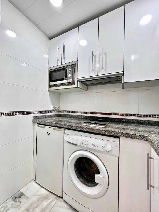 797 Holiday Rentals- Apartamento En Hotel Sunset Frente Al Mar 베날마데나코스타 외부 사진