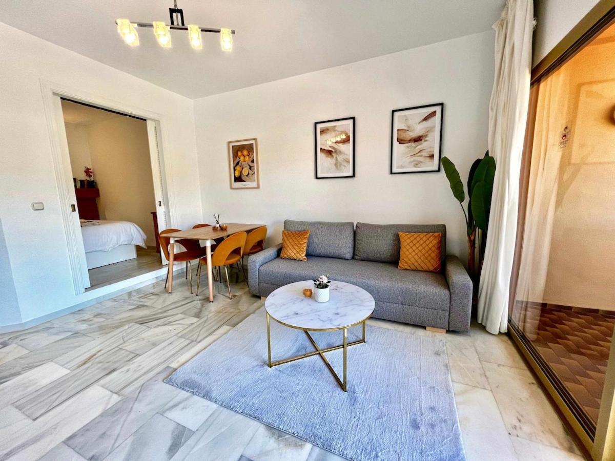 797 Holiday Rentals- Apartamento En Hotel Sunset Frente Al Mar 베날마데나코스타 외부 사진
